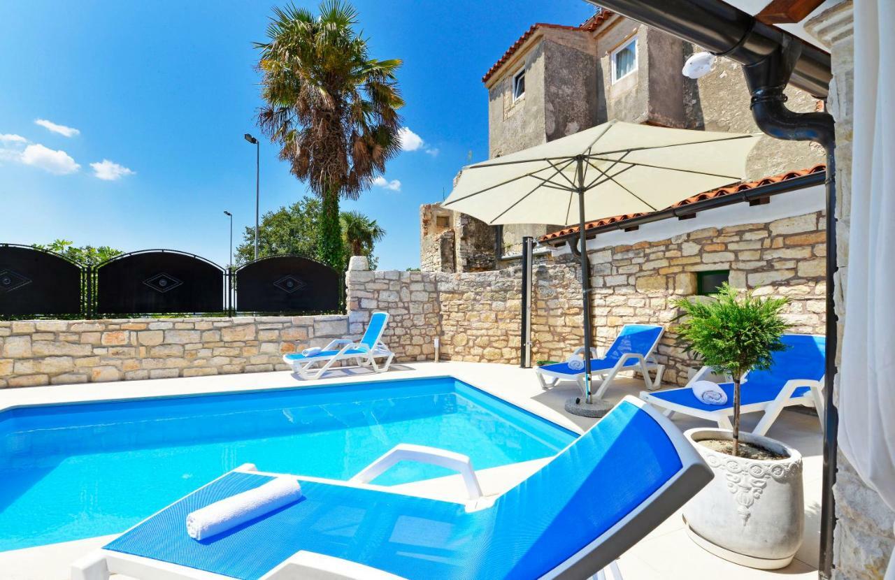 Lory Villa Sveti Lovreč Pazenatički Buitenkant foto