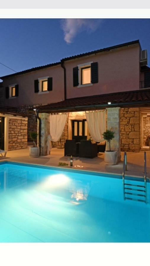Lory Villa Sveti Lovreč Pazenatički Buitenkant foto