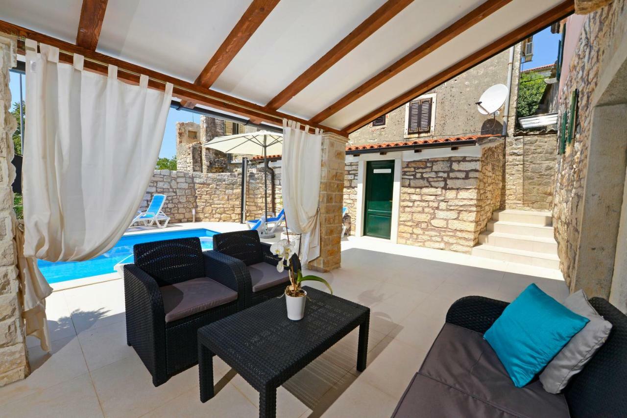 Lory Villa Sveti Lovreč Pazenatički Buitenkant foto