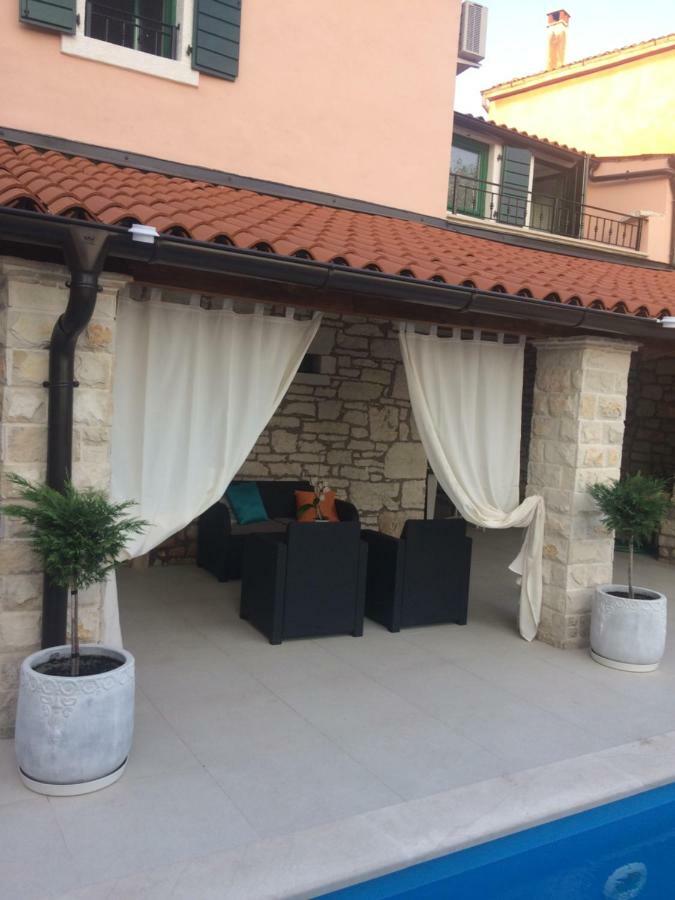 Lory Villa Sveti Lovreč Pazenatički Buitenkant foto
